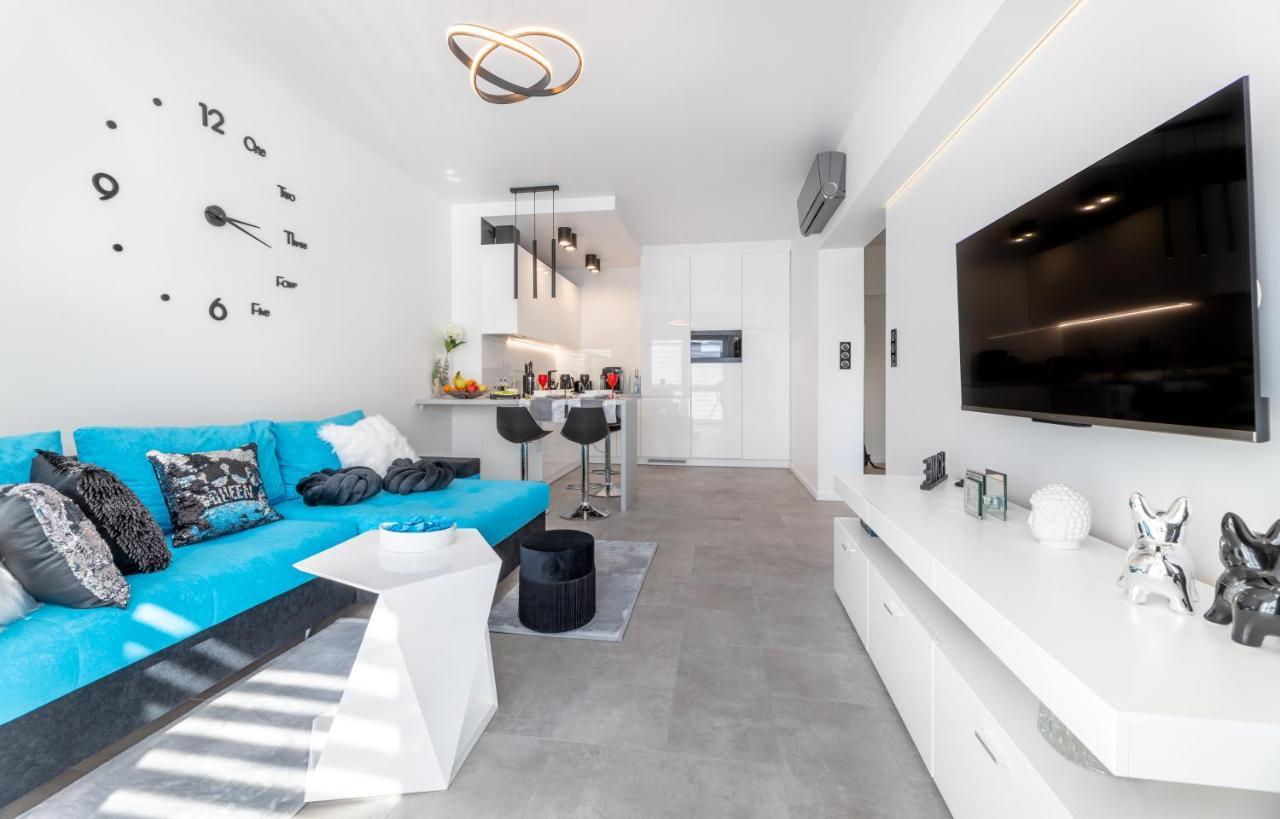 Leo Apartament Delux Ustrzyki Dolne Εξωτερικό φωτογραφία