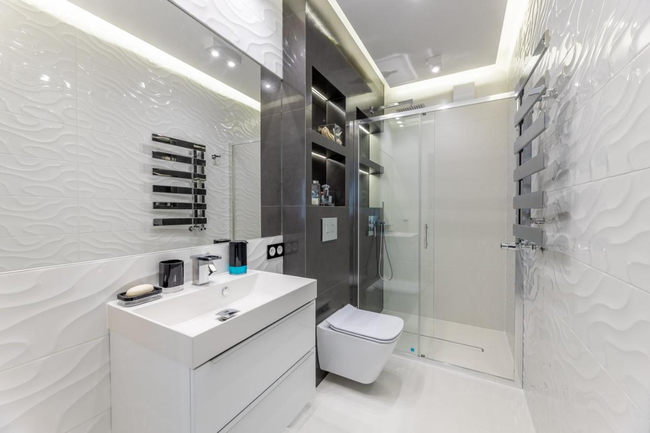 Leo Apartament Delux Ustrzyki Dolne Εξωτερικό φωτογραφία