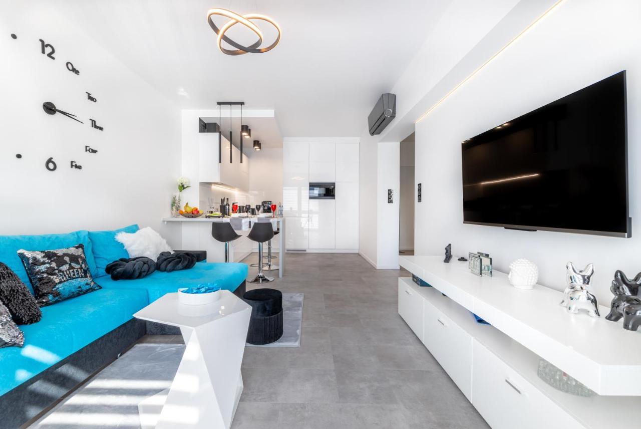 Leo Apartament Delux Ustrzyki Dolne Εξωτερικό φωτογραφία
