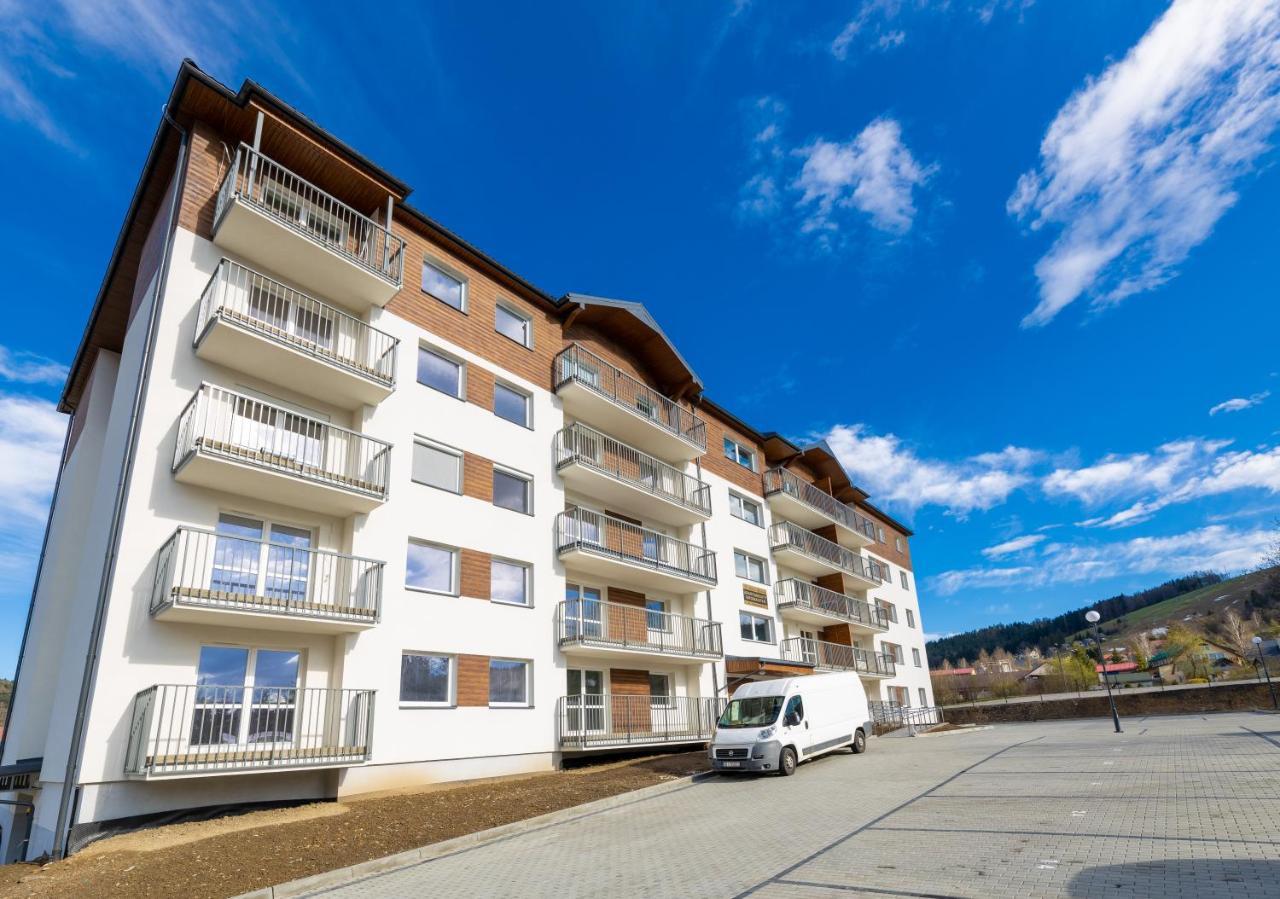 Leo Apartament Delux Ustrzyki Dolne Εξωτερικό φωτογραφία