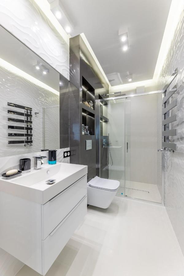 Leo Apartament Delux Ustrzyki Dolne Εξωτερικό φωτογραφία