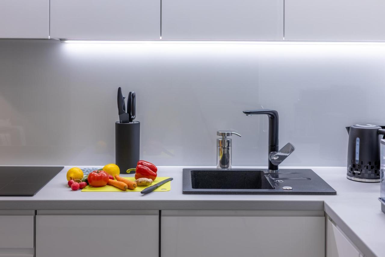 Leo Apartament Delux Ustrzyki Dolne Εξωτερικό φωτογραφία