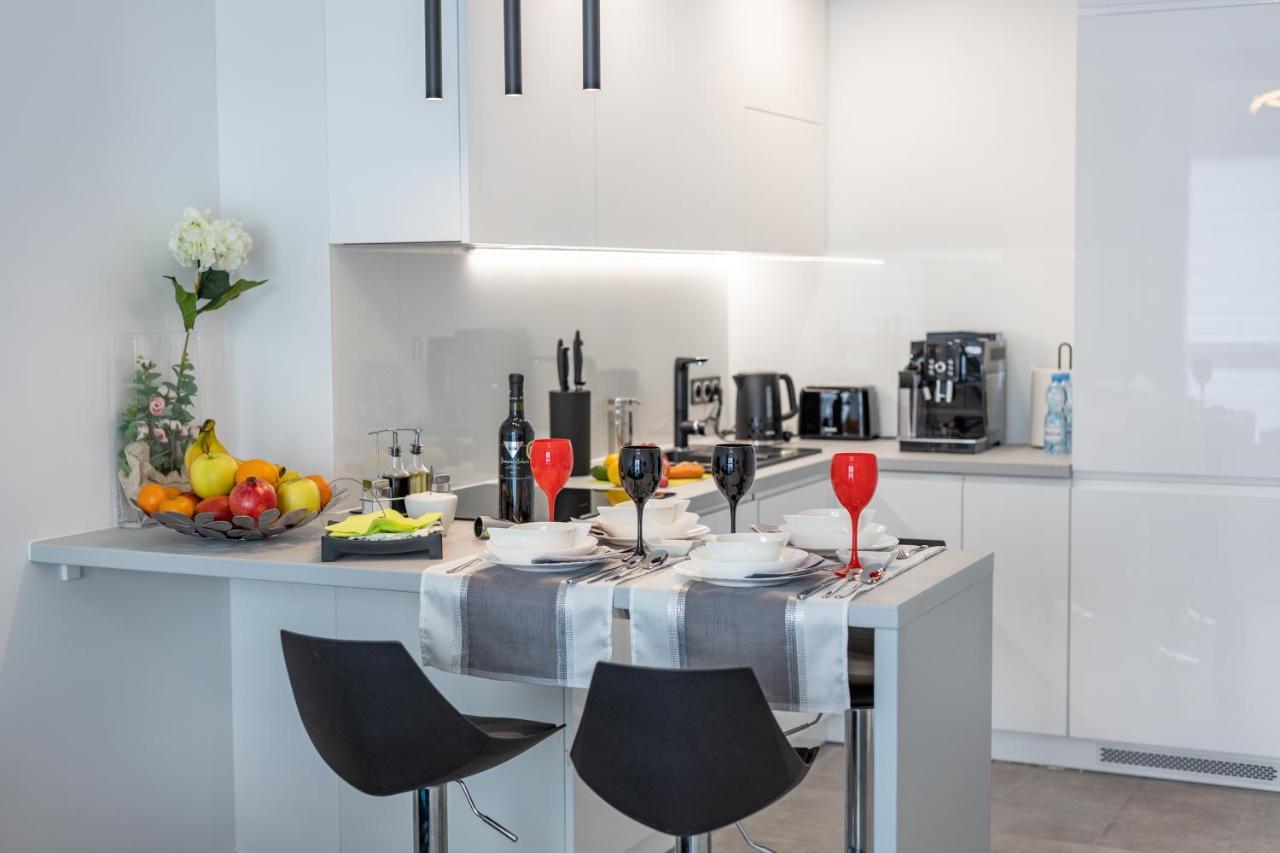 Leo Apartament Delux Ustrzyki Dolne Εξωτερικό φωτογραφία