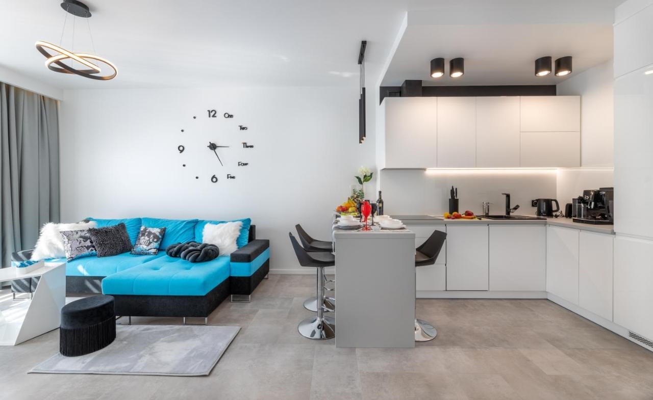 Leo Apartament Delux Ustrzyki Dolne Εξωτερικό φωτογραφία
