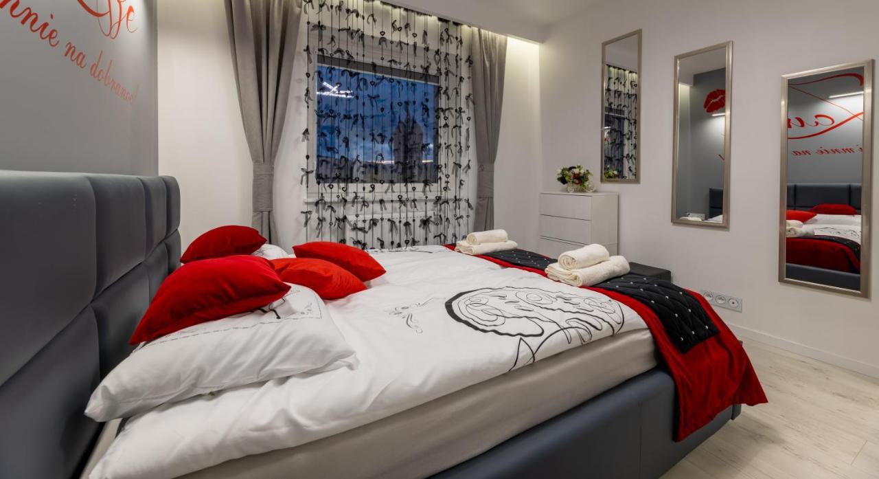Leo Apartament Delux Ustrzyki Dolne Εξωτερικό φωτογραφία