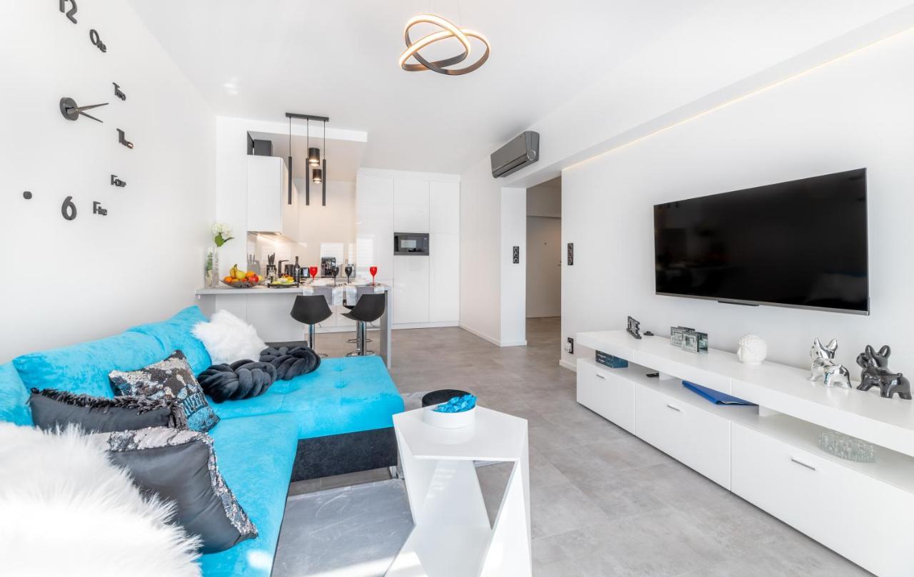 Leo Apartament Delux Ustrzyki Dolne Εξωτερικό φωτογραφία