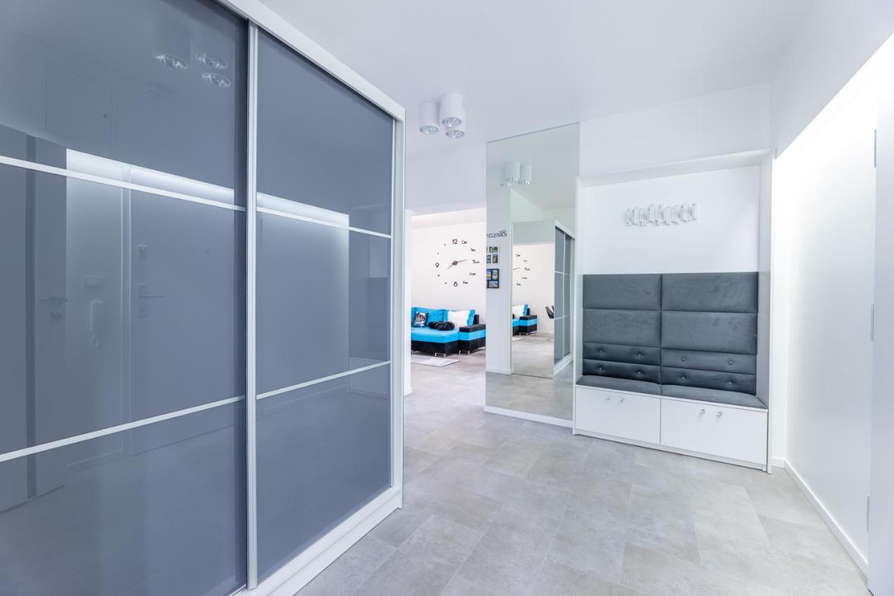 Leo Apartament Delux Ustrzyki Dolne Εξωτερικό φωτογραφία